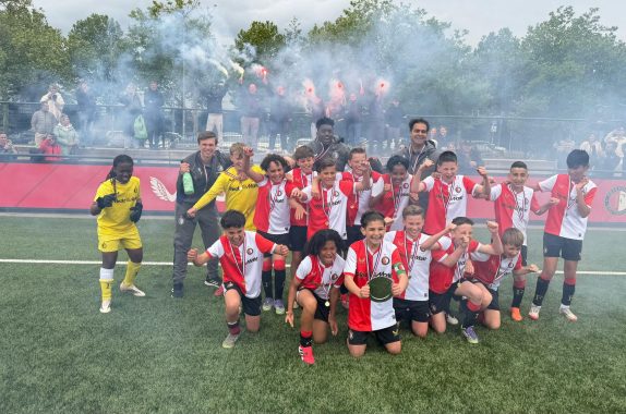 O13-2 kampioen